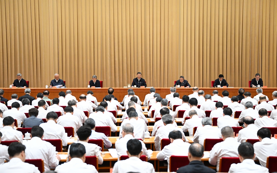 7月14日至15日，中央城市工作會議在北京舉行。中共中央總書記、國家主席、中央軍委主席習(xí)近平出席會議并發(fā)表重要講話。中共中央政治局常委李強(qiáng)、趙樂際、王滬寧、蔡奇、丁薛祥、李希出席會議。