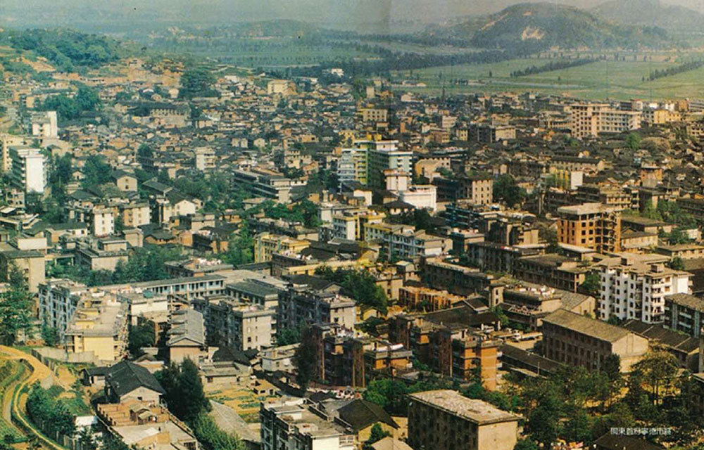 1988年寧德城區(qū)風(fēng)貌。（圖源：《習(xí)近平在寧德》）