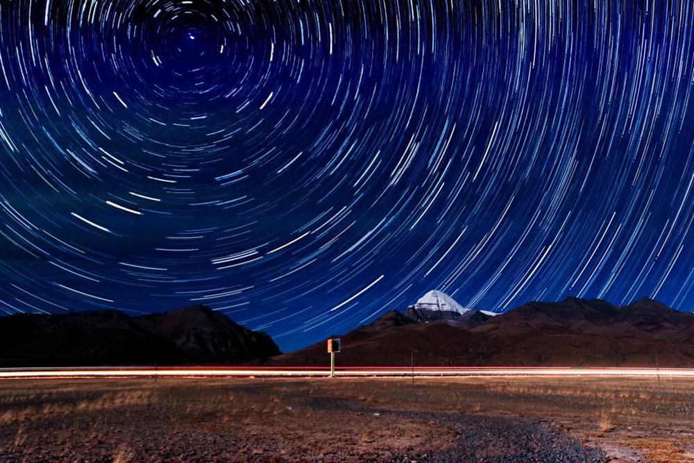 星垂平野闊。貢覺群培攝