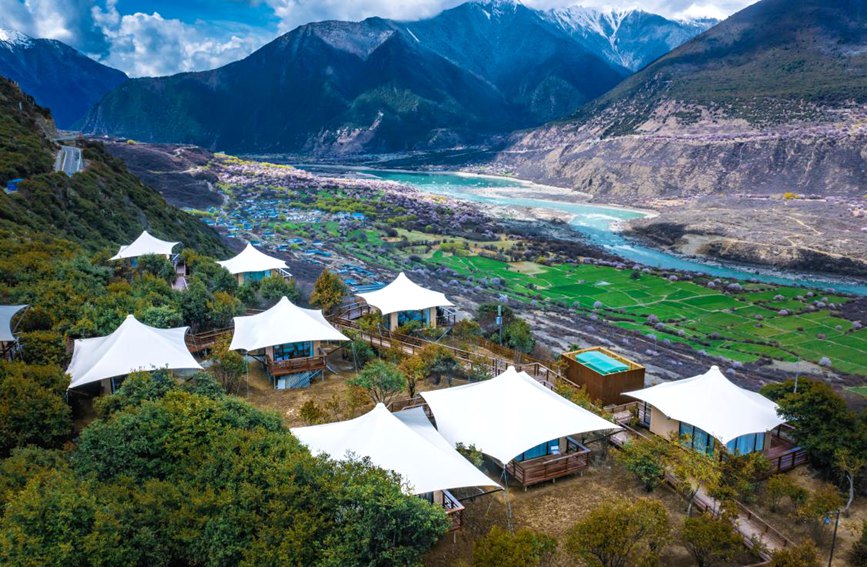 依托桃花資源，打造文旅產(chǎn)業(yè)。 張靜攝