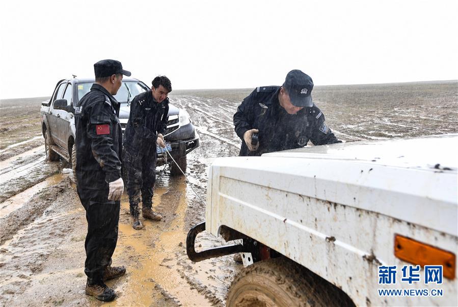 （圖文互動(dòng)）（4）記者手記：可可西里，“挪”向“藏羚羊大產(chǎn)房”的14個(gè)半小時(shí)