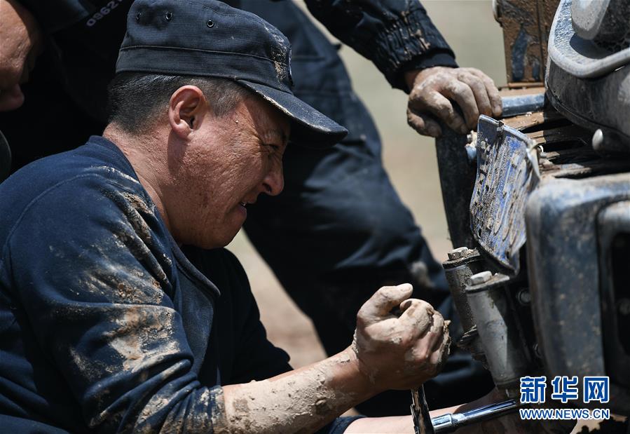 （圖文互動(dòng)）（5）記者手記：可可西里，“挪”向“藏羚羊大產(chǎn)房”的14個(gè)半小時(shí)