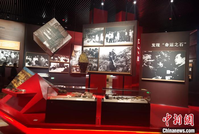 圖為紀念館內(nèi)部一角?！《∮衩?攝