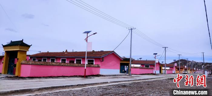 青?，敹嗳嫱瓿傻卣鹗転?zāi)群眾農(nóng)房維修加固工作