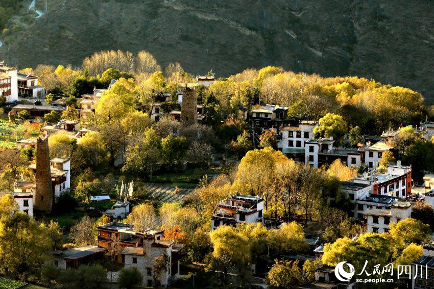 丹巴美景。李永安攝