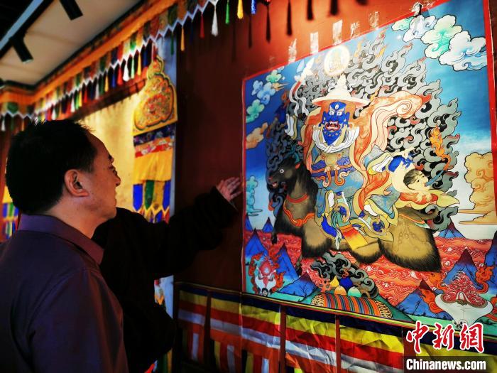 探訪青?！盁嶝曀嚾酥摇保好耖g畫師傾力傳承人類“非遺”