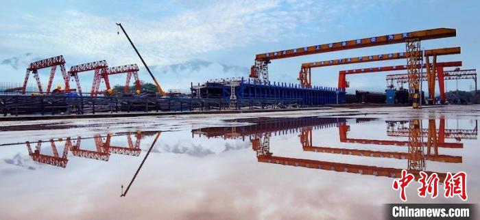 成蘭鐵路高原段T梁發(fā)運全部完成?！≈需F八局 供圖