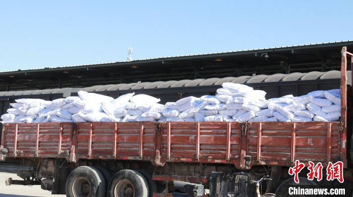 青藏集團公司:搶抓快運保障西藏牧民冬季用鹽