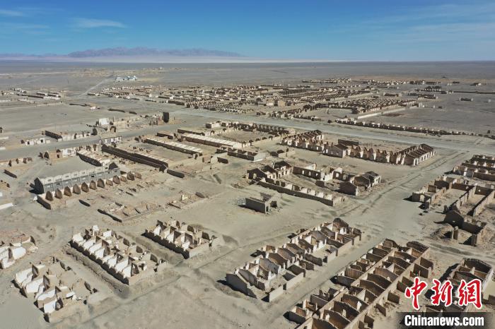 航拍青海省海西蒙古族藏族自治州茫崖市冷湖石油工業(yè)遺址保護(hù)區(qū)?！●R銘言 攝