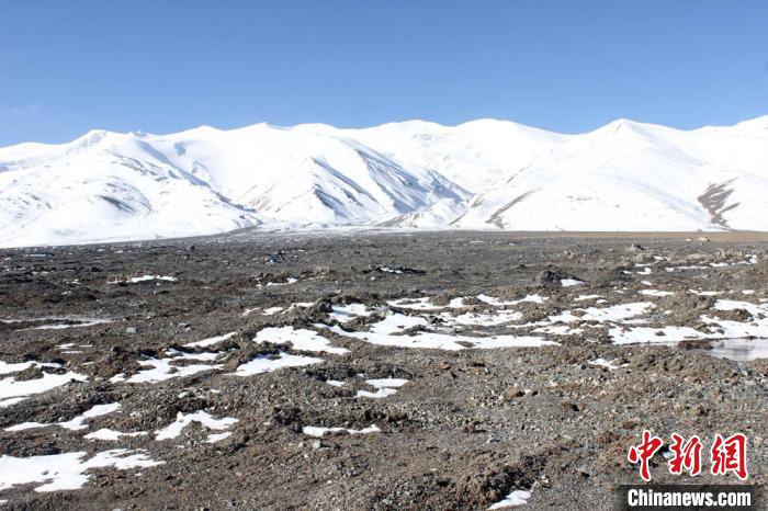 2019年10月冰體融化后遺留下的碎屑物。中科院青藏高原所 供圖