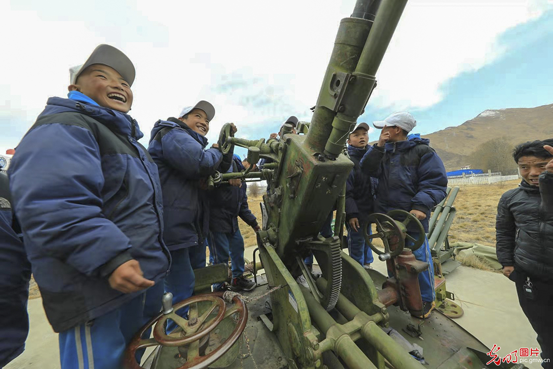 西藏墨竹工卡:氣象日里學(xué)氣象