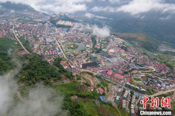 墨脫縣城全貌。(無人機畫面)