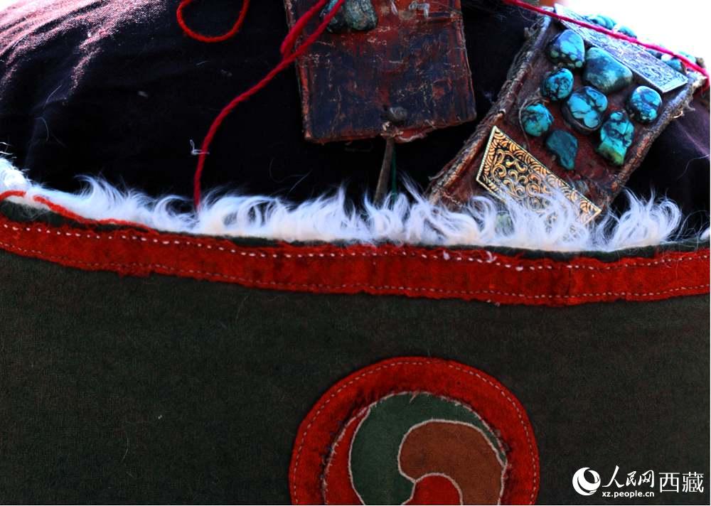 “飛天服飾”細節(jié)展示。 人民網(wǎng) 李海霞攝