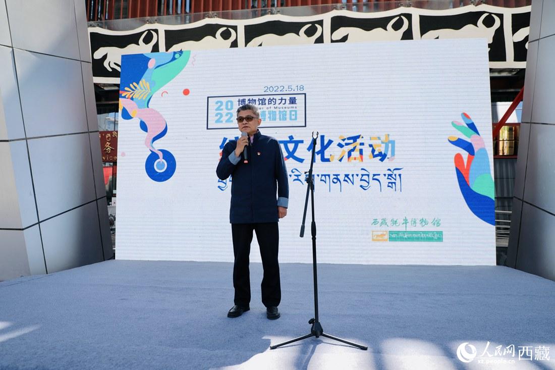 拉薩市委副書記、常務(wù)副市長、北京西藏拉薩指揮部黨委書記王強講話。人民網(wǎng) 次仁羅布攝