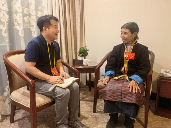 【記者手記Vlog】“守邊的‘阿佳’，您還好嗎”——記者與卓嘎代表再相遇