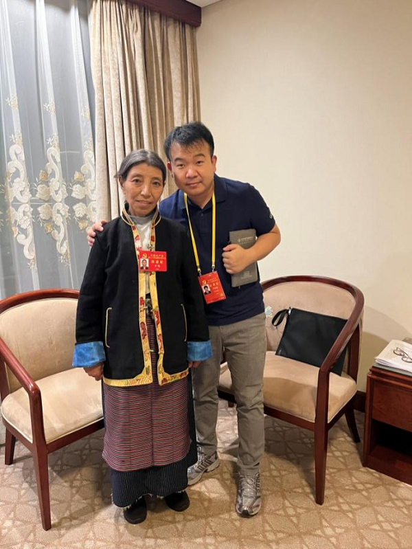 【記者手記Vlog】“守邊的‘阿佳’，您還好嗎”——記者與卓嘎代表再相遇