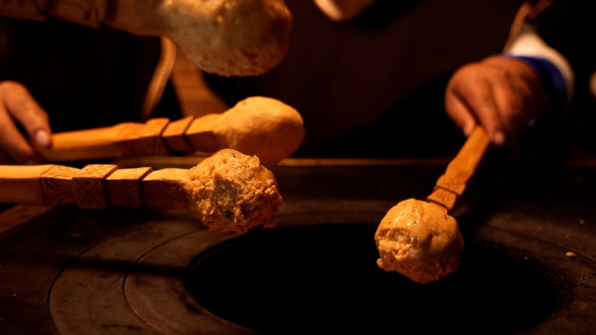  烤“結(jié)達(dá)”。