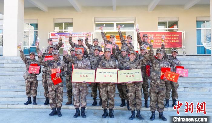 獲獎選手合影?！敲衫?攝