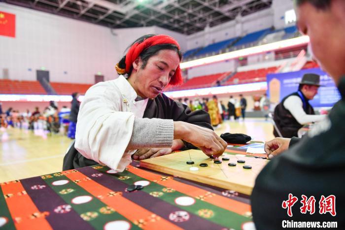 圖為比賽現(xiàn)場?！∝暩聛硭?攝