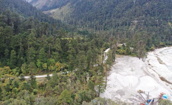 幾代建設(shè)者，歷經(jīng)半個多世紀(jì)完成！這是一條怎樣的公路？