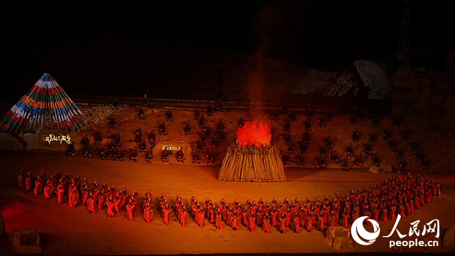 《文成公主》大型史詩劇演出現(xiàn)場(chǎng)。人民網(wǎng)記者 劉凡攝