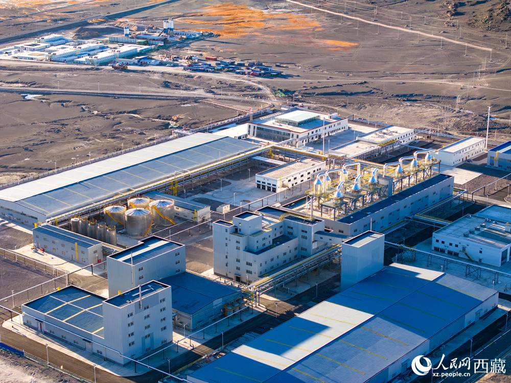 西藏扎布耶鹽湖綠色綜合開發(fā)利用萬噸電池級碳酸鋰項(xiàng)目。