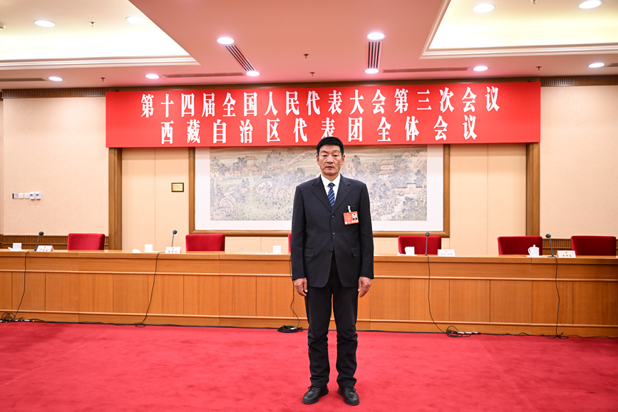 全國人大代表、國網(wǎng)拉薩供電公司城區(qū)供電服務(wù)中心帶電作業(yè)保電班副班長扎西尼瑪。次吉美朵攝