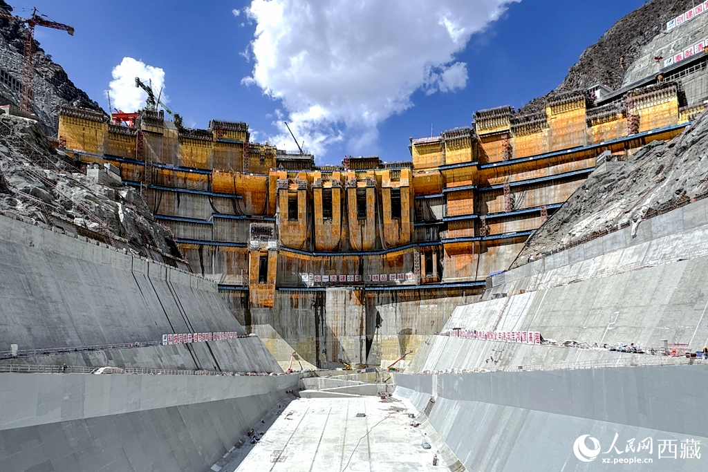 葉巴灘水電站。